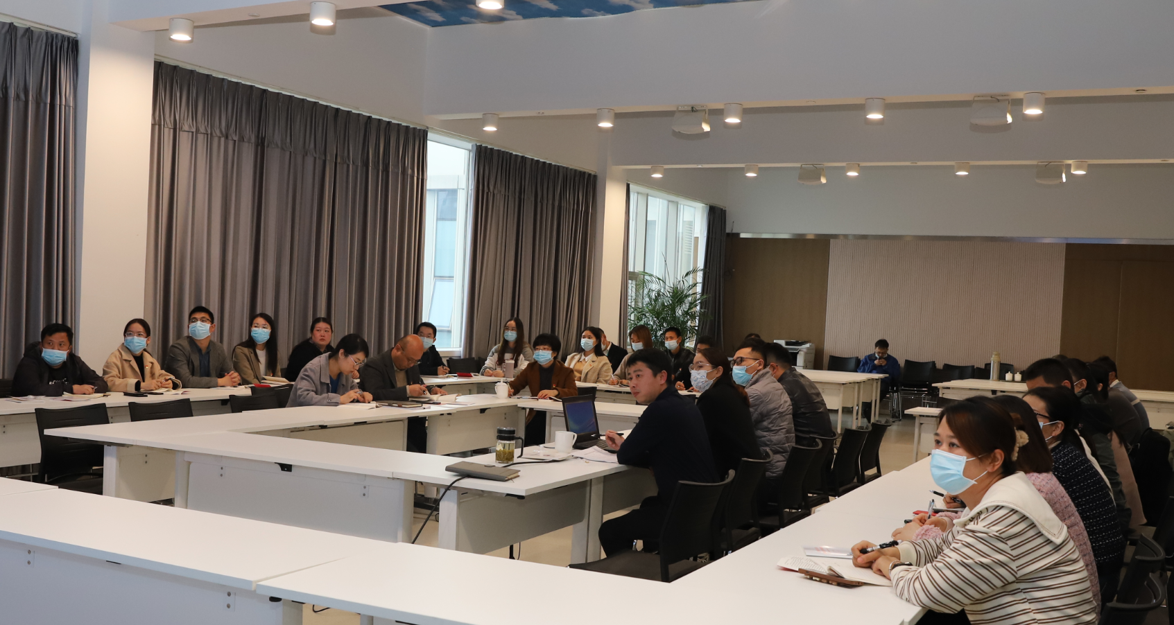 國(guó)資集團(tuán)機(jī)關(guān)黨支部多措并舉學(xué)習(xí)宣傳貫徹黨的二十大精神