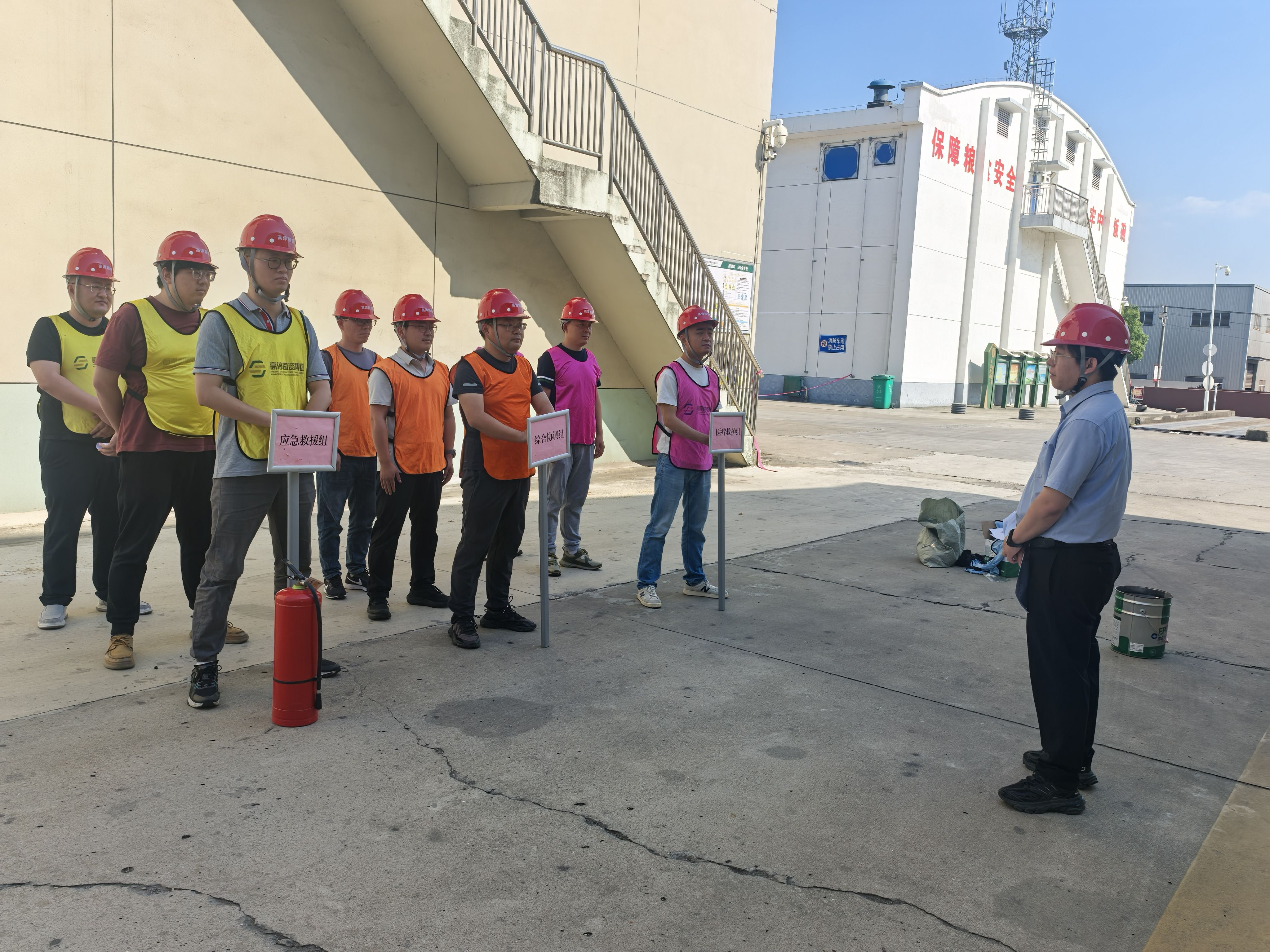國(guó)資集團(tuán)成功舉行顧隴庫(kù)糧庫(kù)火災(zāi)事故專項(xiàng)應(yīng)急演練